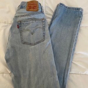 Women’s Levi’s 501’s